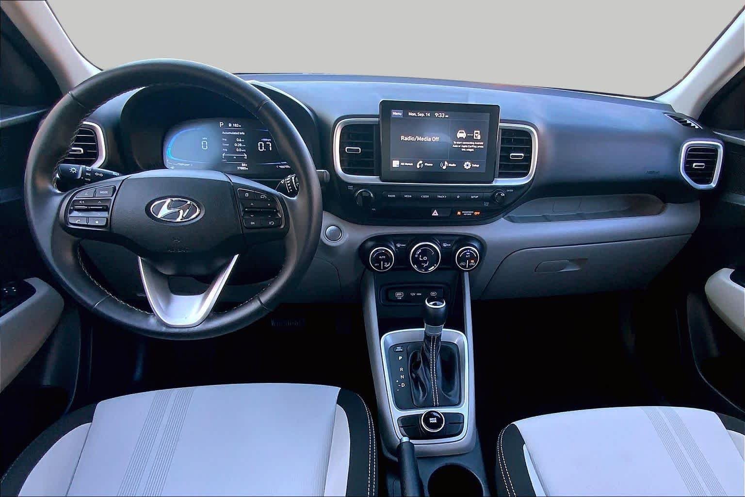 Certified Used 2025 Ecotronic Gray Hyundai SEL image 15