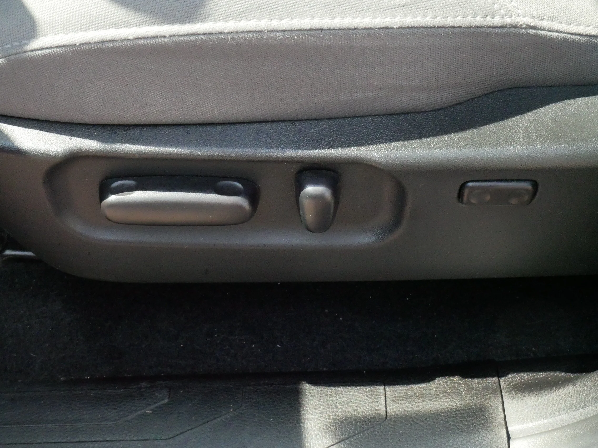 Used 2023 Magnetic Gray Metallic Toyota SR5 image 20