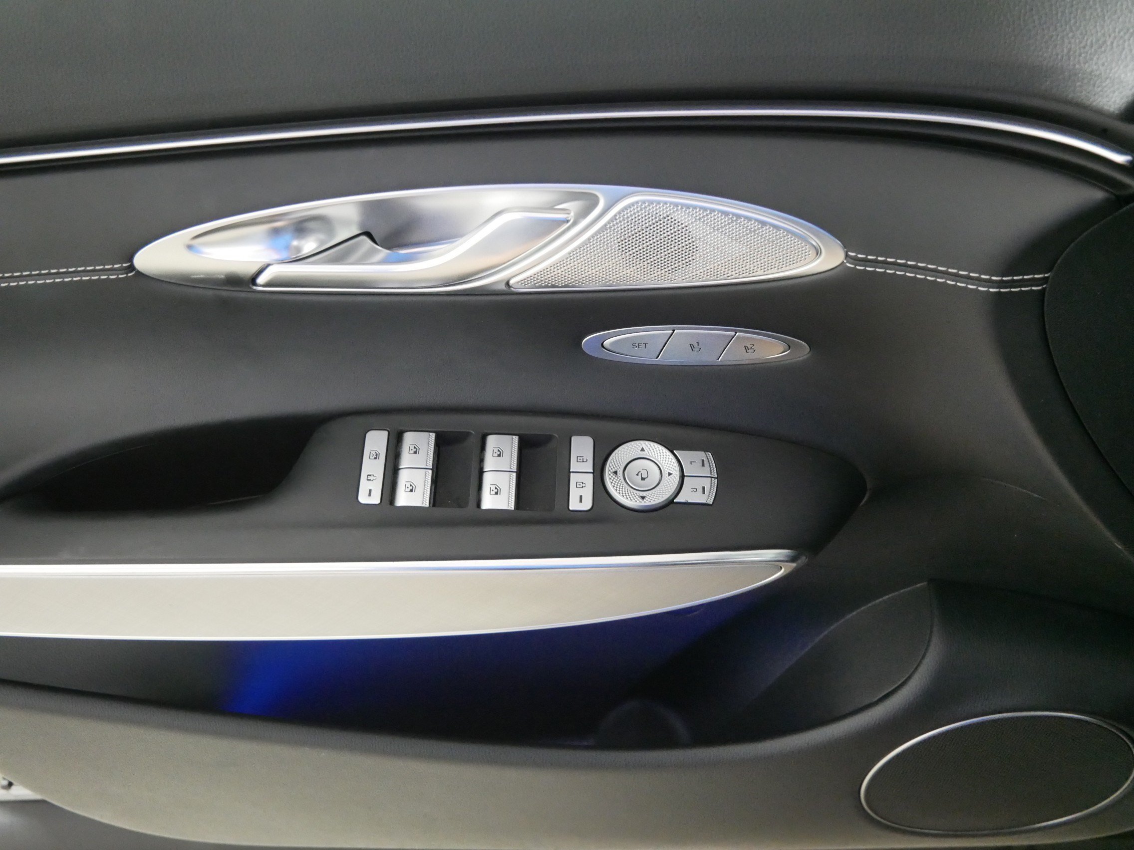 Certified Used 2023 Savile Silver Genesis Advanced image 19