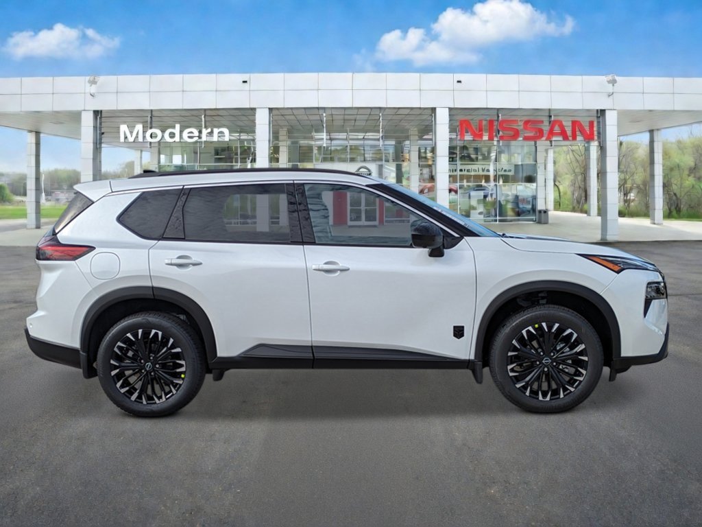 New 2026 Everest White Pearl TriCoat Nissan Dark Armor™ image 6