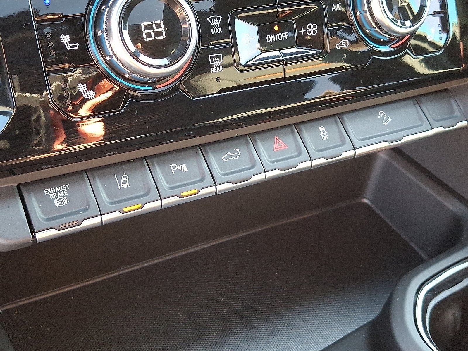 2025 GMC Sierra 2500HD AT4 - Photo 23