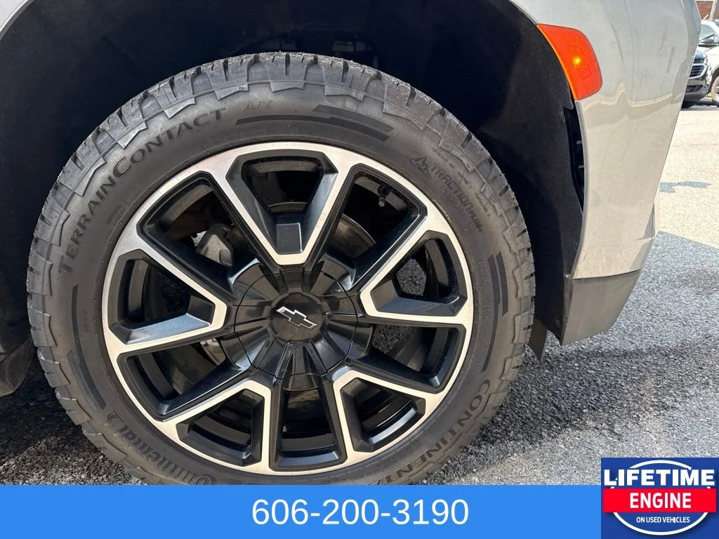 Used 2023 Gray Chevrolet RST image 6