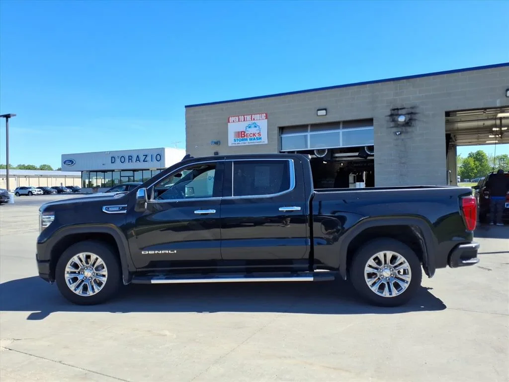 Used 2024 Black GMC Denali image 4