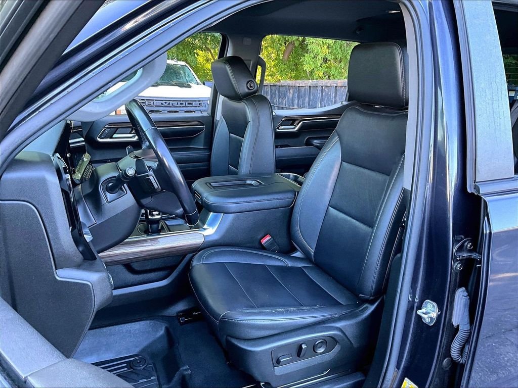 Used 2022 Gray Chevrolet RST image 10