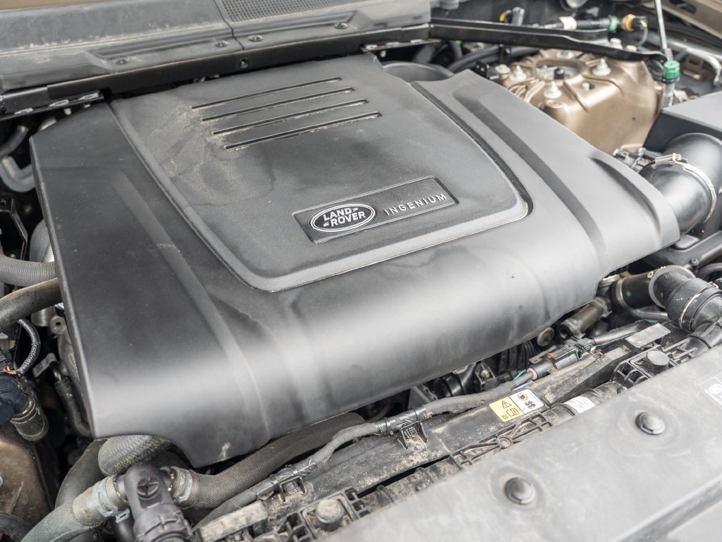 Used 2024 Beige Land Rover S image 37
