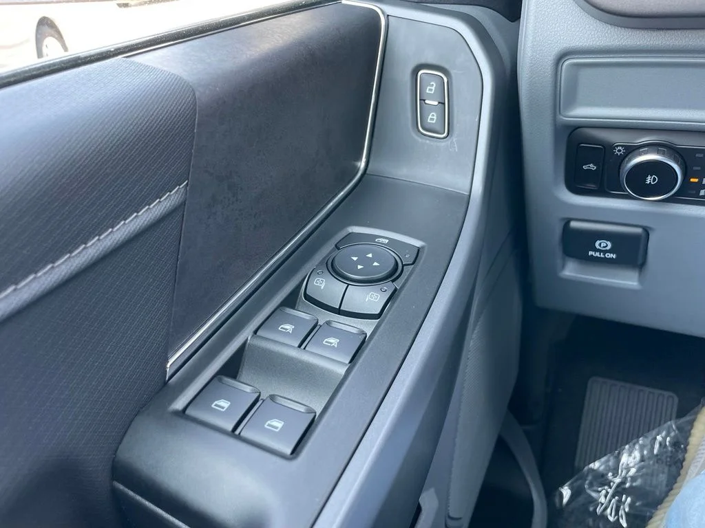 New 2026 Carbonized Gray Metallic Ford XLT image 25
