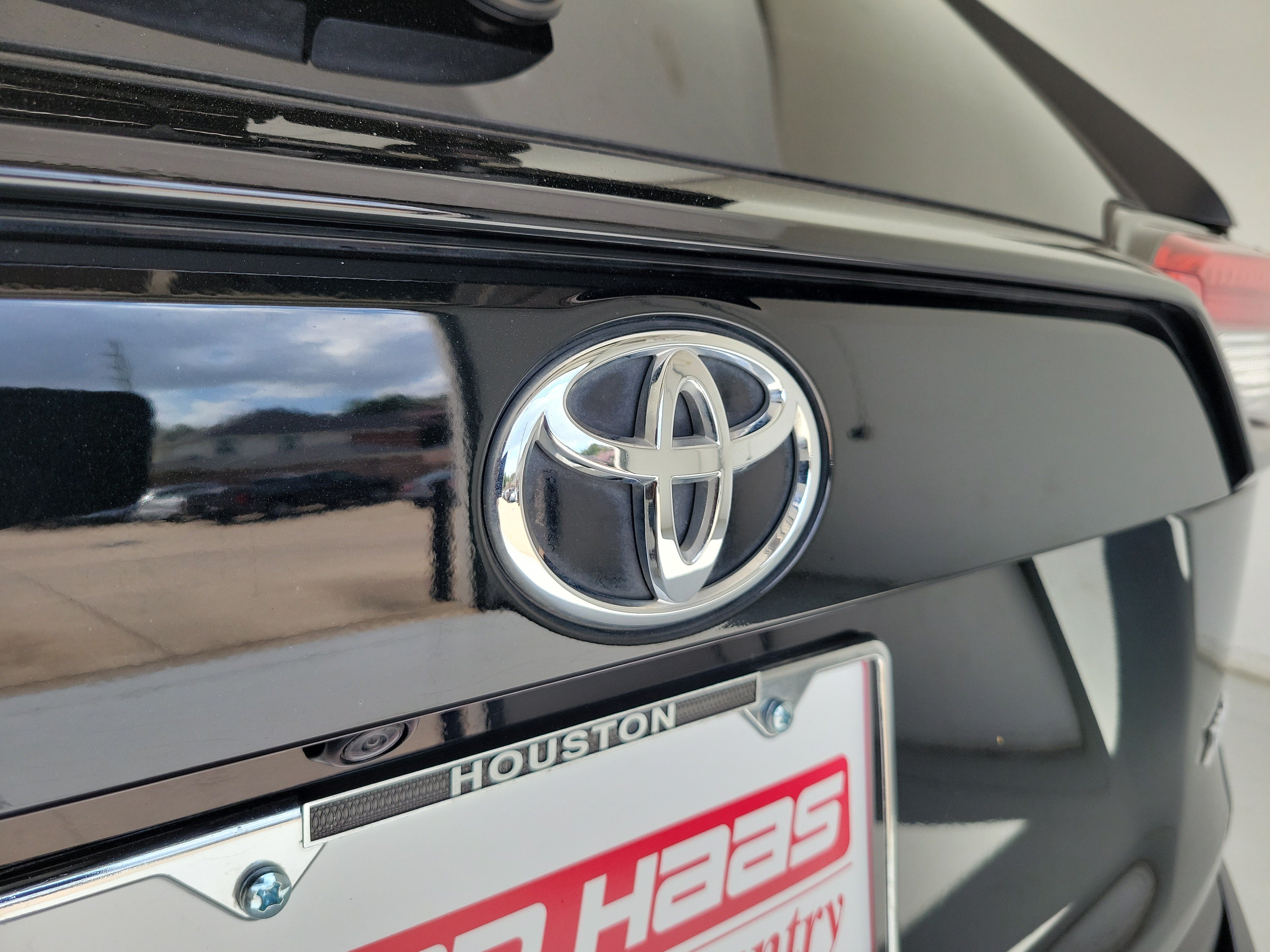 Used 2024 Midnight Black Metallic Toyota XLE Premium image 10