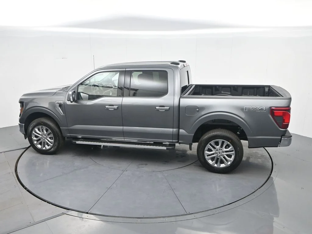 New 2026 Carbonized Gray Metallic Ford XLT image 31
