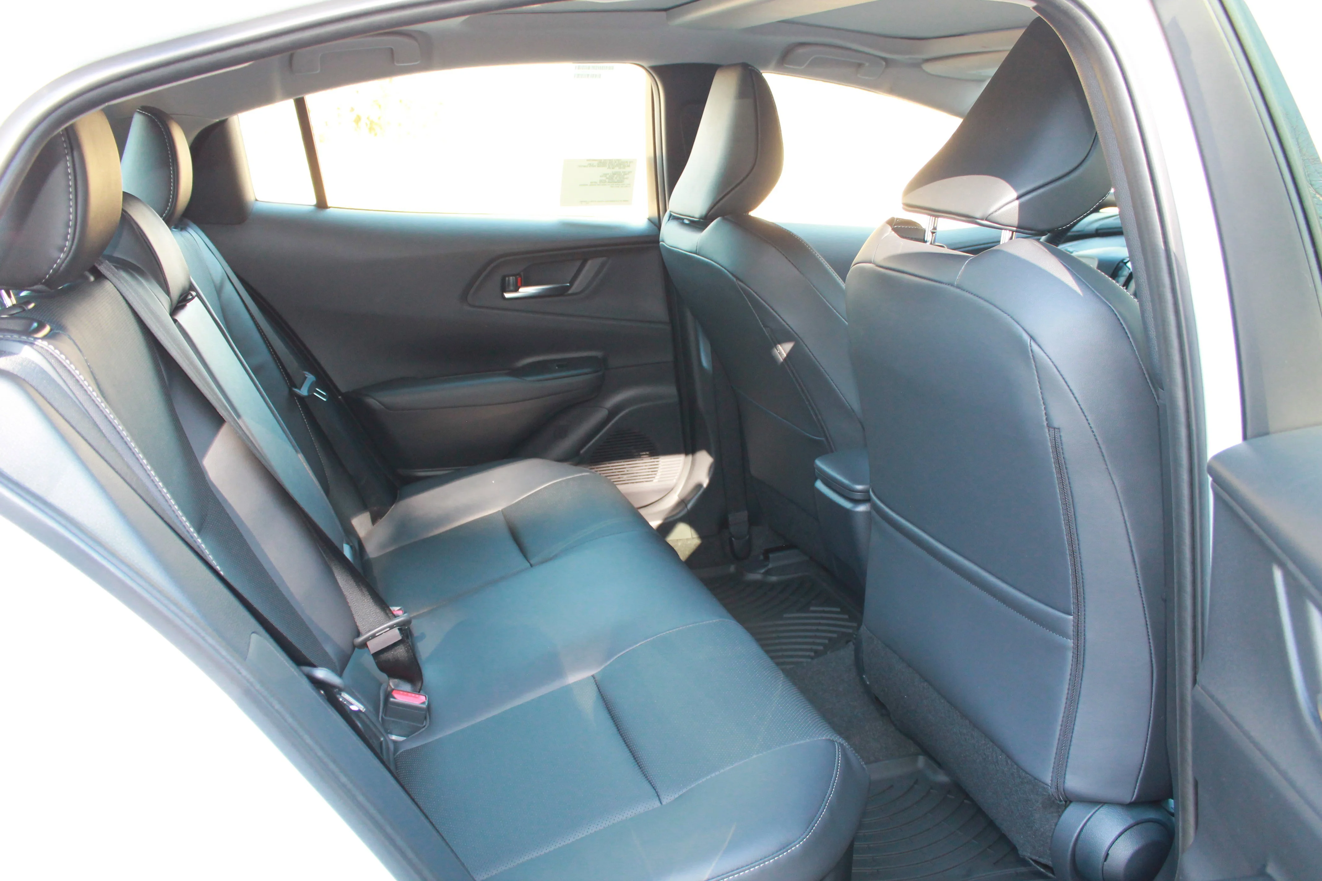 2026 Toyota Prius Nightshade - Photo 24