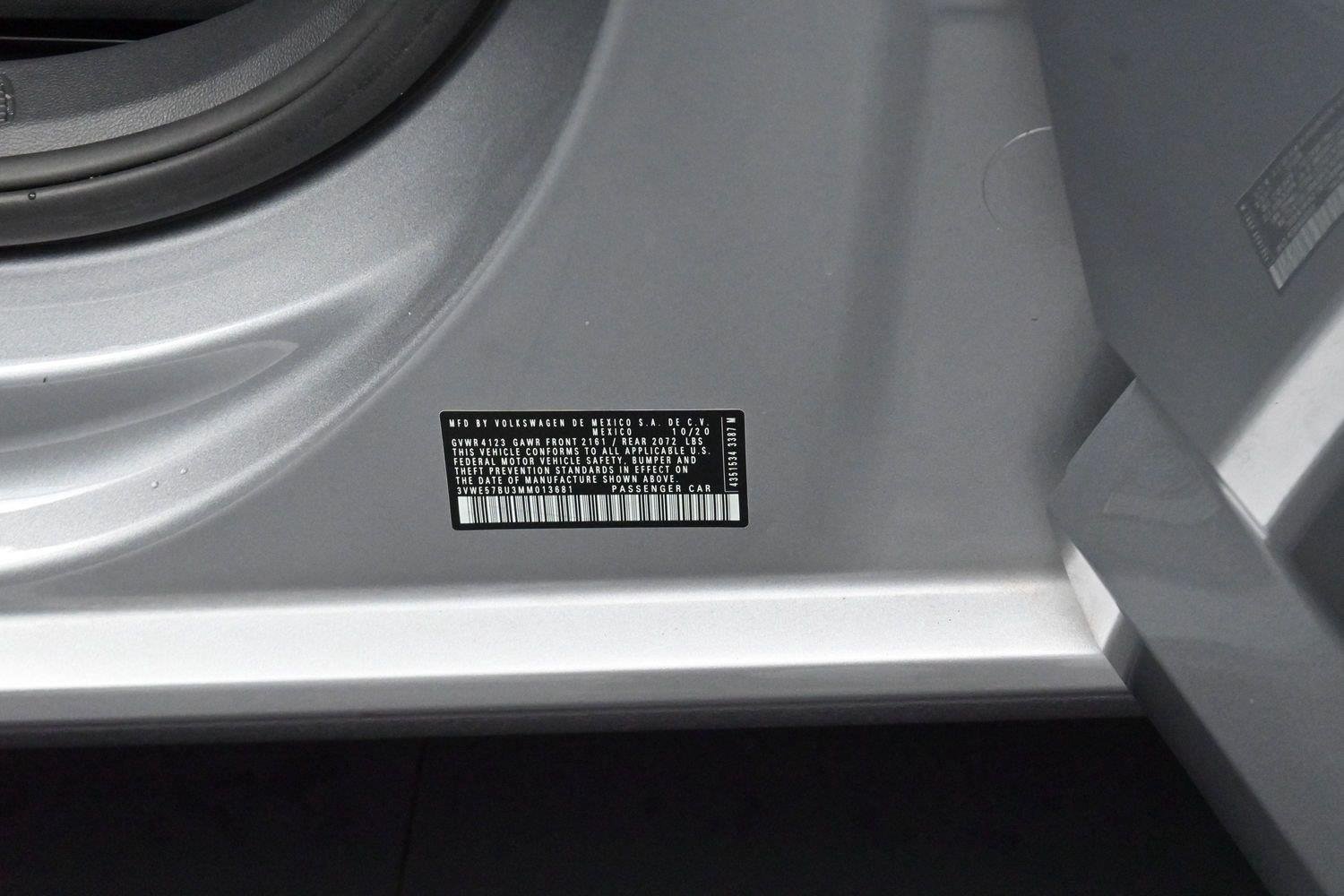 Used 2021 Pyrite Silver Metallic Volkswagen SEL image 37