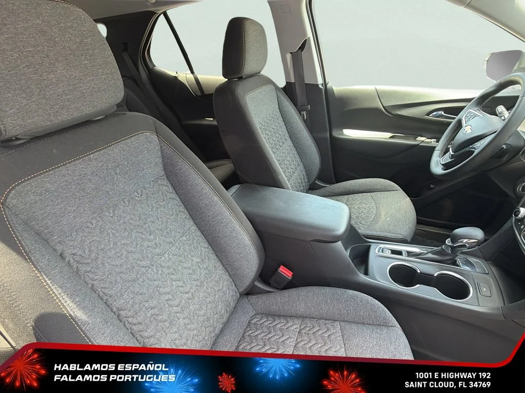 Used 2024 Summit White Chevrolet LT image 28