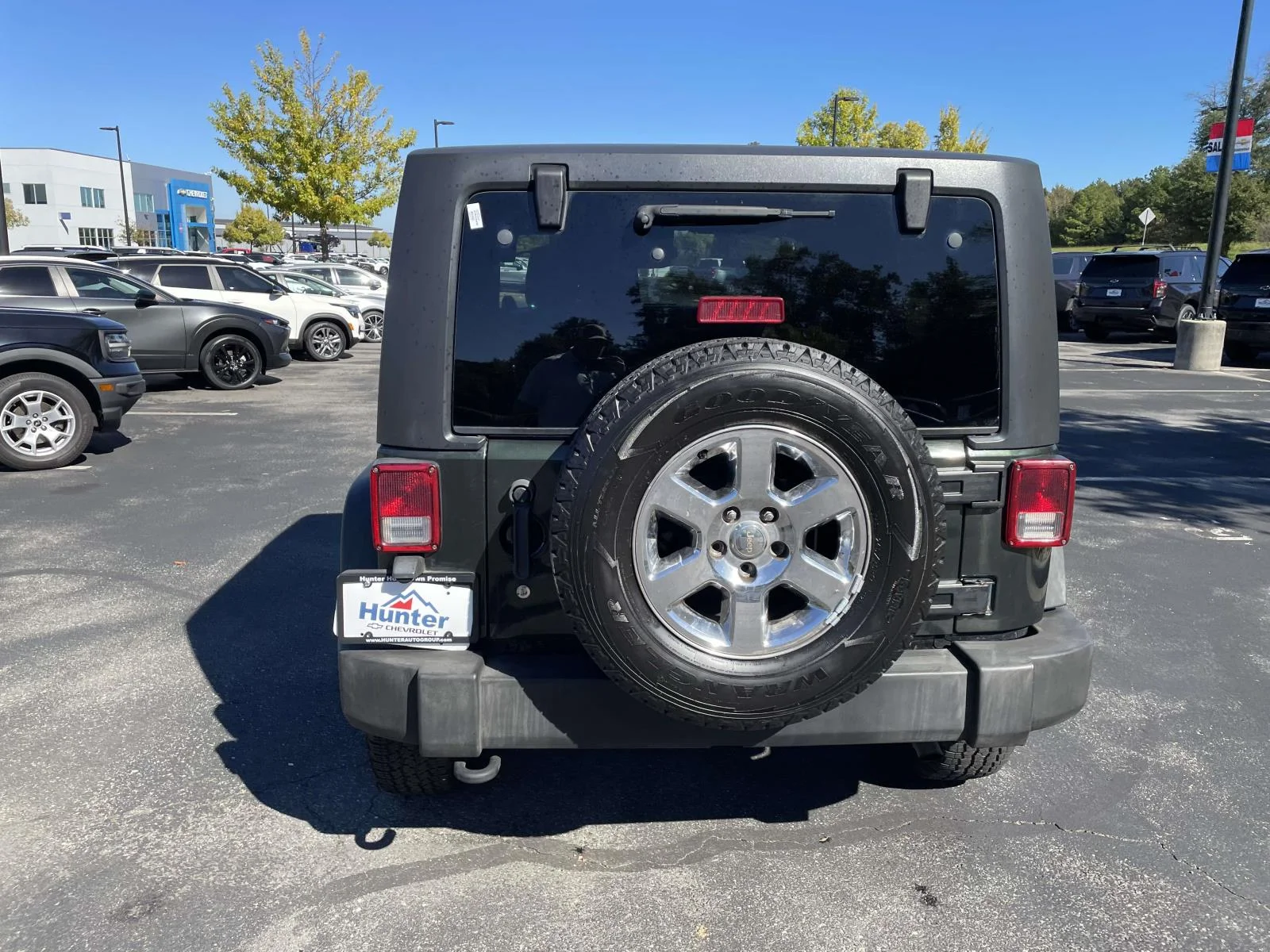 Used 2011 Green Jeep Sport image 6