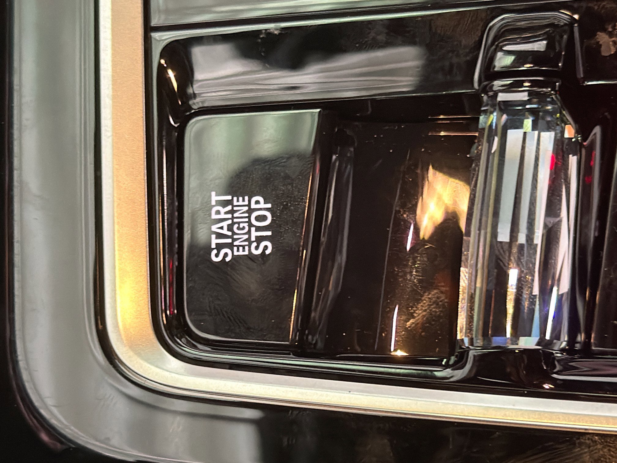 2026 BMW 7 Series 750e - Photo 33