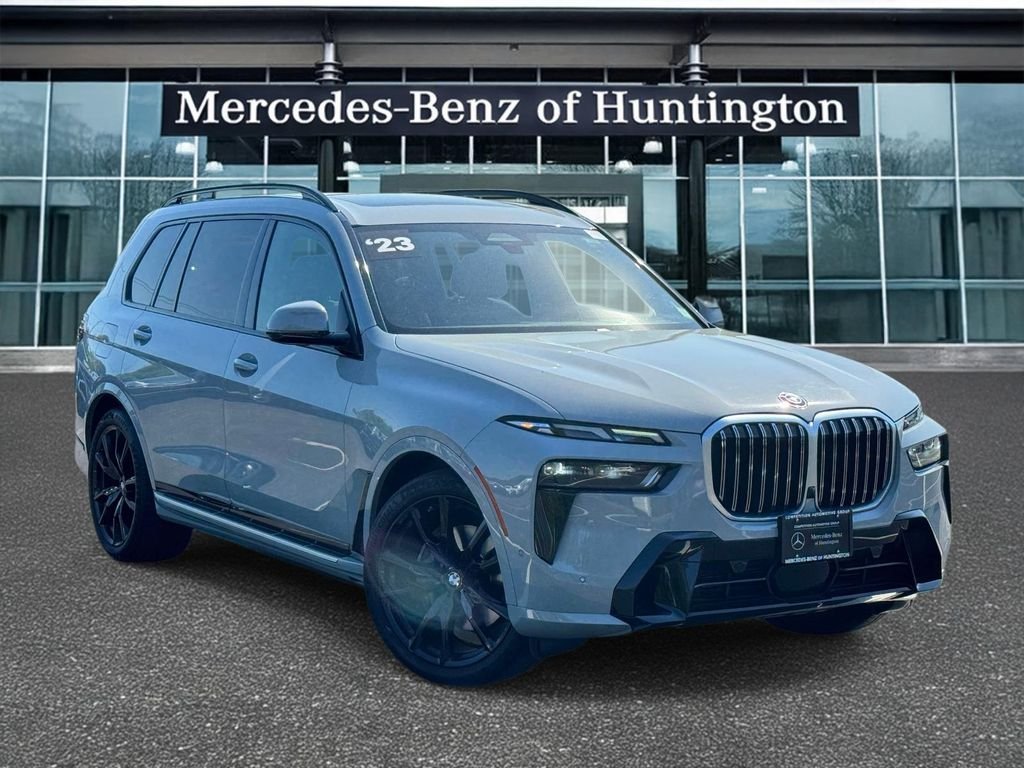 2023 BMW X7 xDrive40i's photo