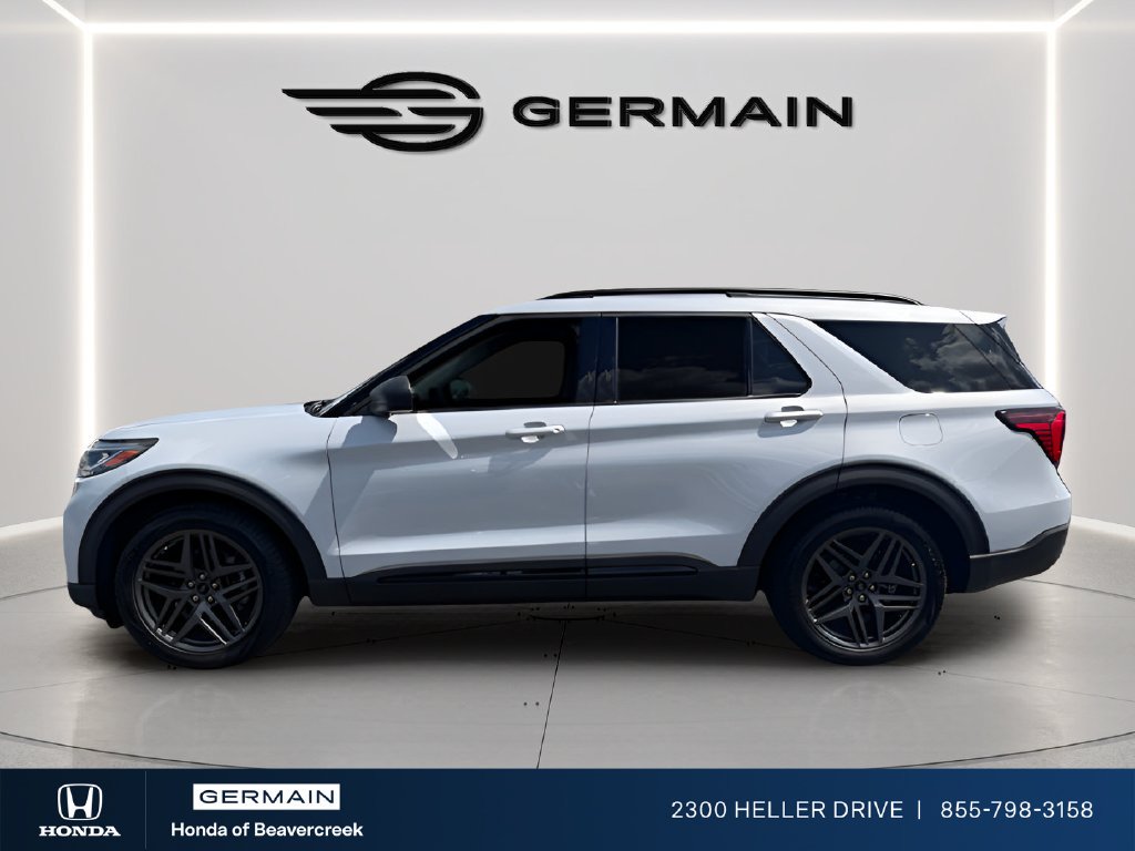 Used 2026 Space White Metallic Ford Active image 4
