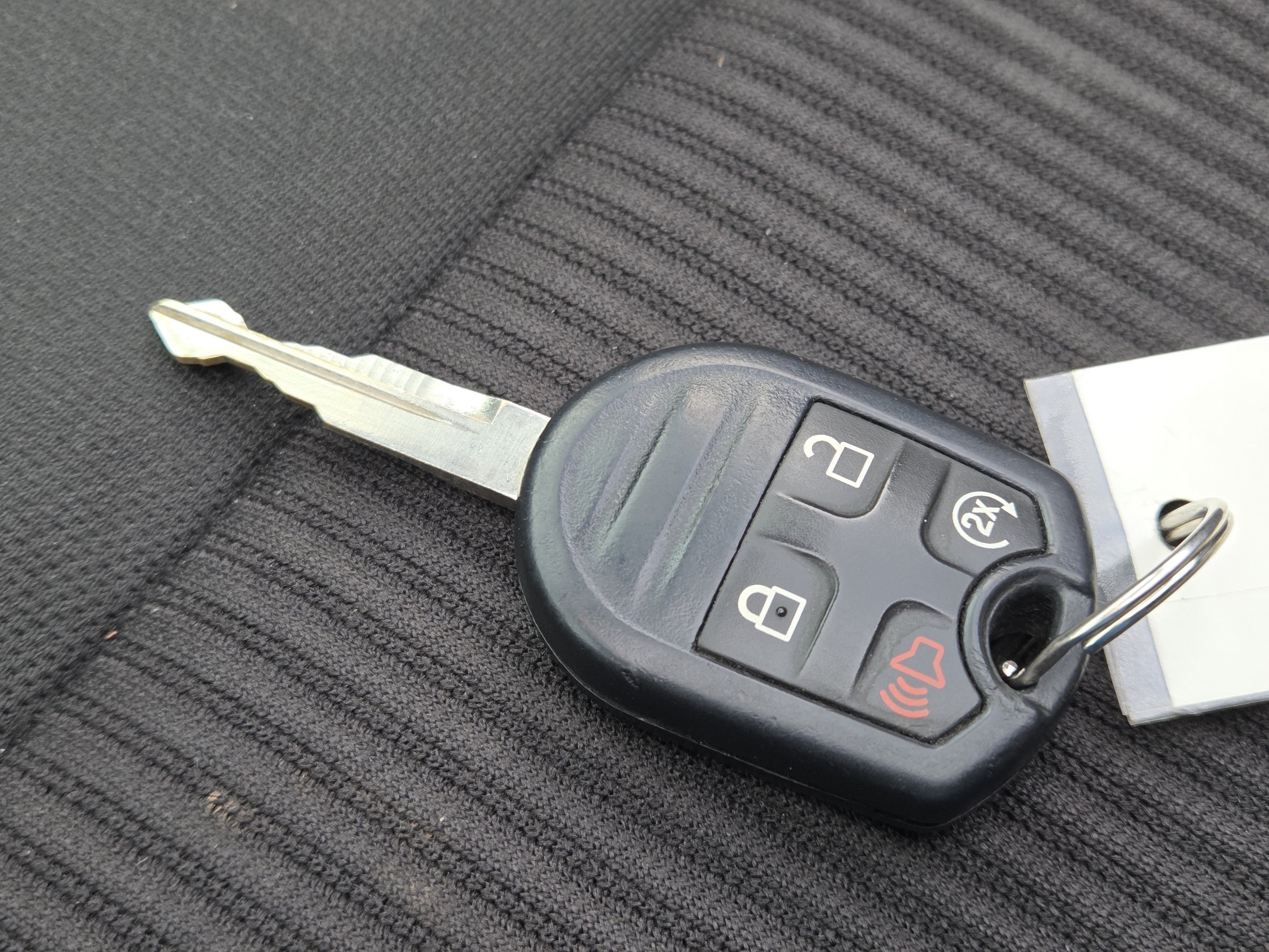 Used 2014 Black Ford V6 image 35