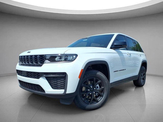 2026 Jeep Grand Cherokee Laredo Altitude