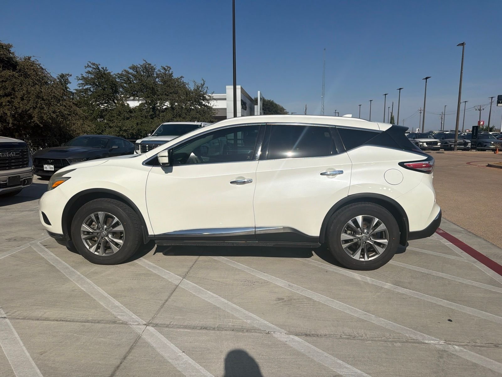 Used 2017 Pearl White Nissan SL image 10