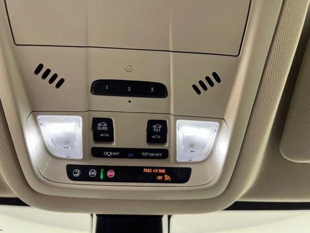 Used 2022 Red GMC Denali image 34