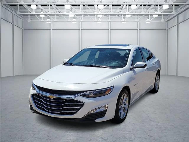 Used 2024 Summit White Chevrolet 1LT image 1