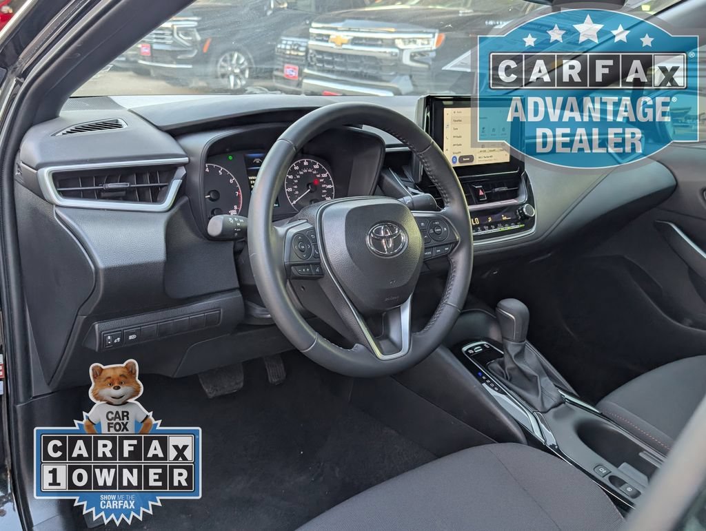 Used 2025  Toyota SE image 4