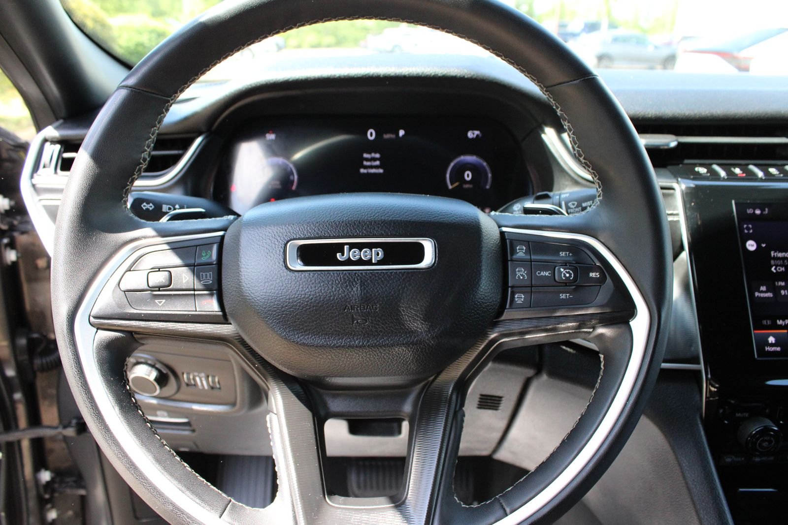 Used 2024 Gray Jeep Altitude image 17