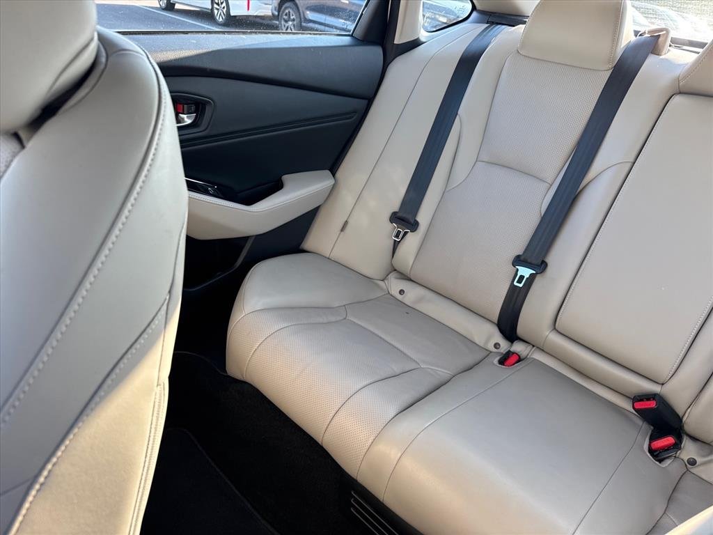 Used 2023 Platinum White Pearl Honda Touring image 16
