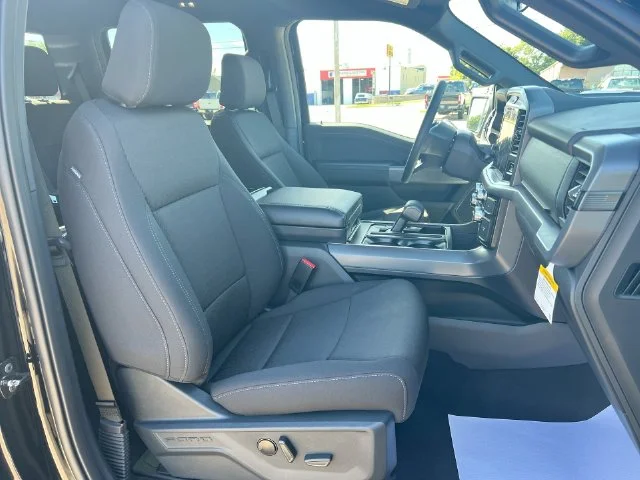New 2026 Agate Black Metallic Ford XLT image 34