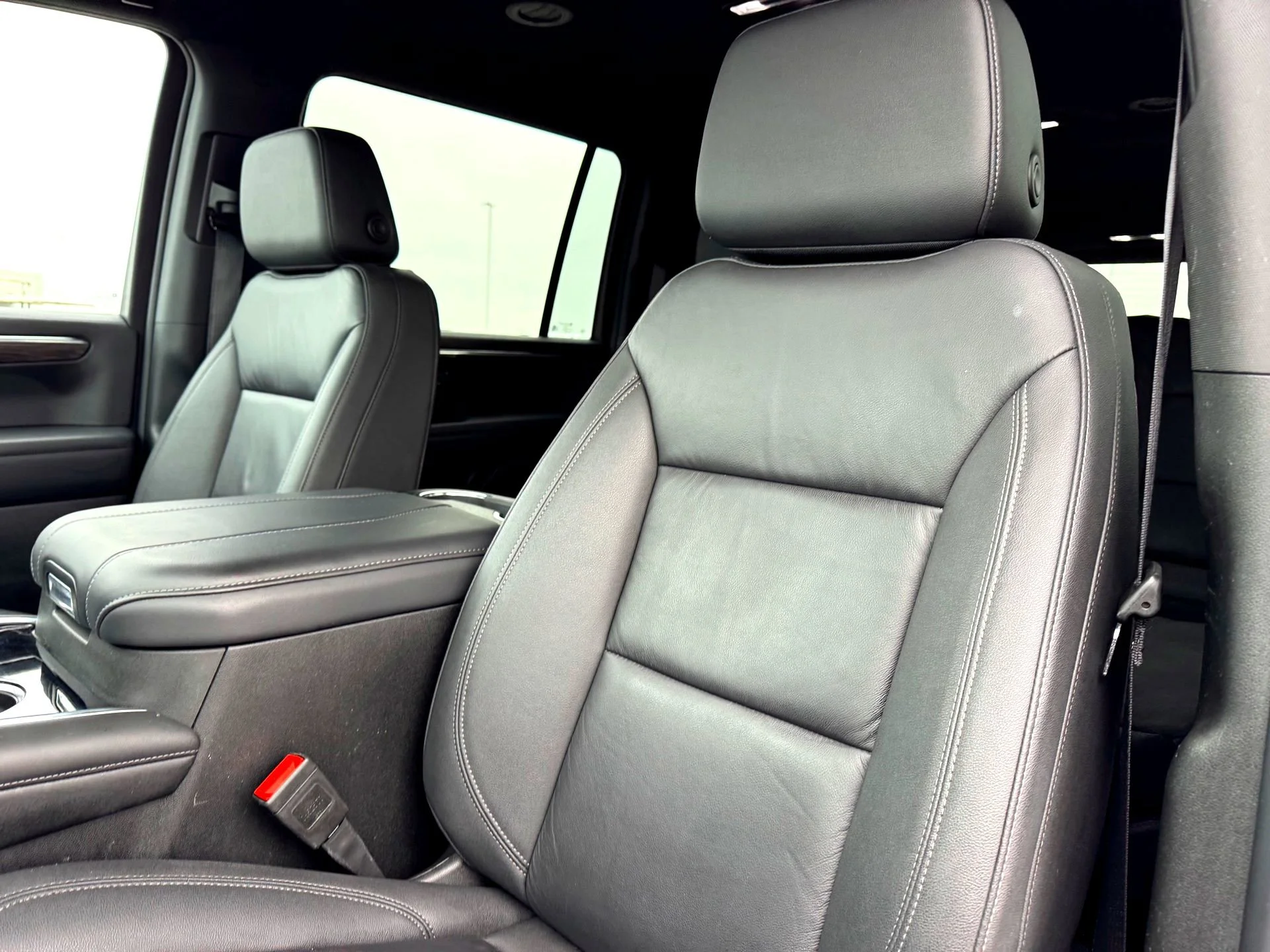 Used 2025 Black Chevrolet Z71 image 14