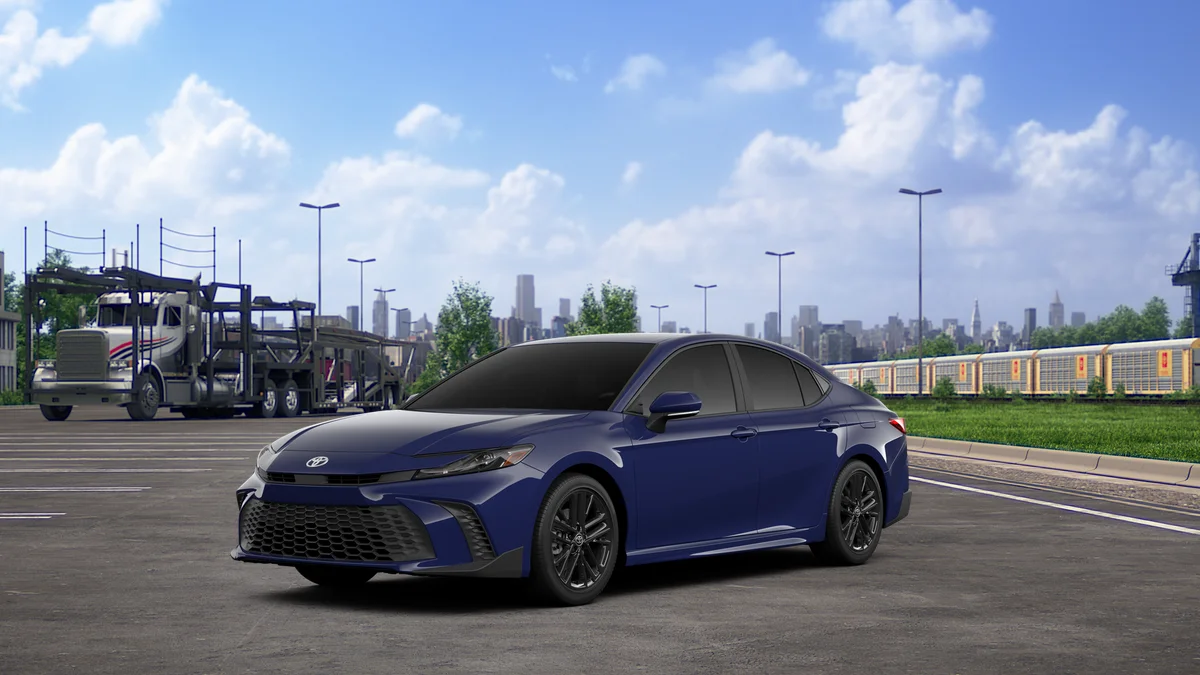 2026 Toyota Camry SE Hybrid's photo