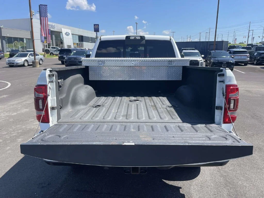 Used 2023 White Ram Laramie image 10