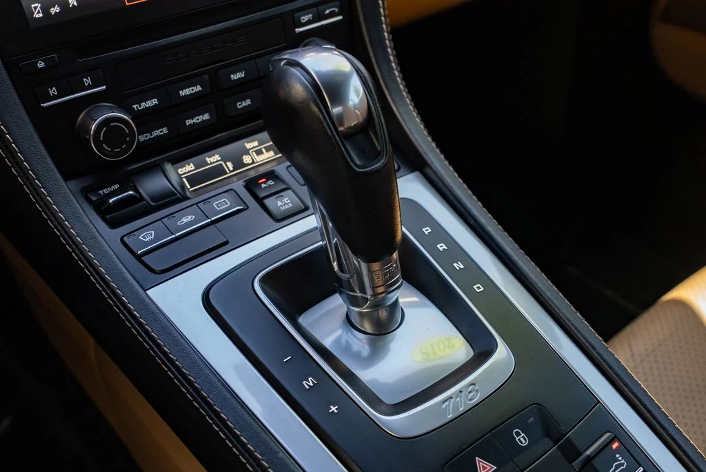 Used 2018 Blue Porsche Base image 14