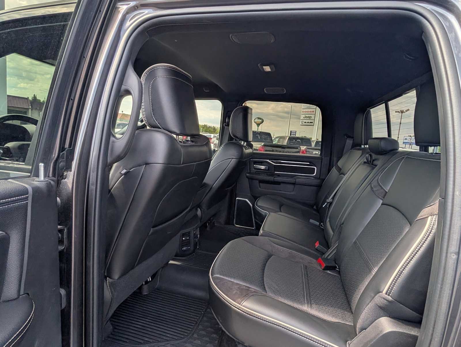 Used 2022 Granite Crystal Metallic Clearcoat Ram Laramie image 11