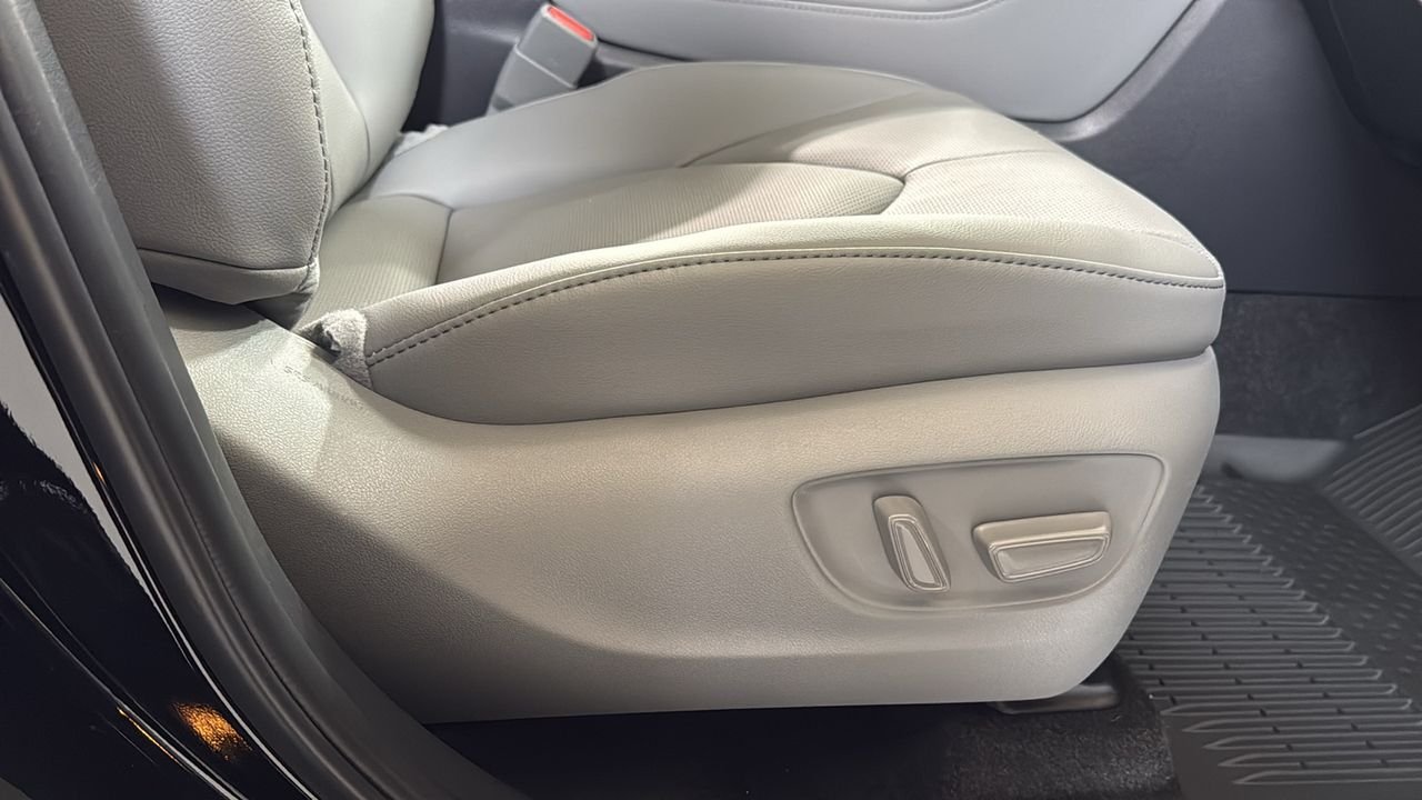 2026 Toyota Highlander Platinum - Photo 21