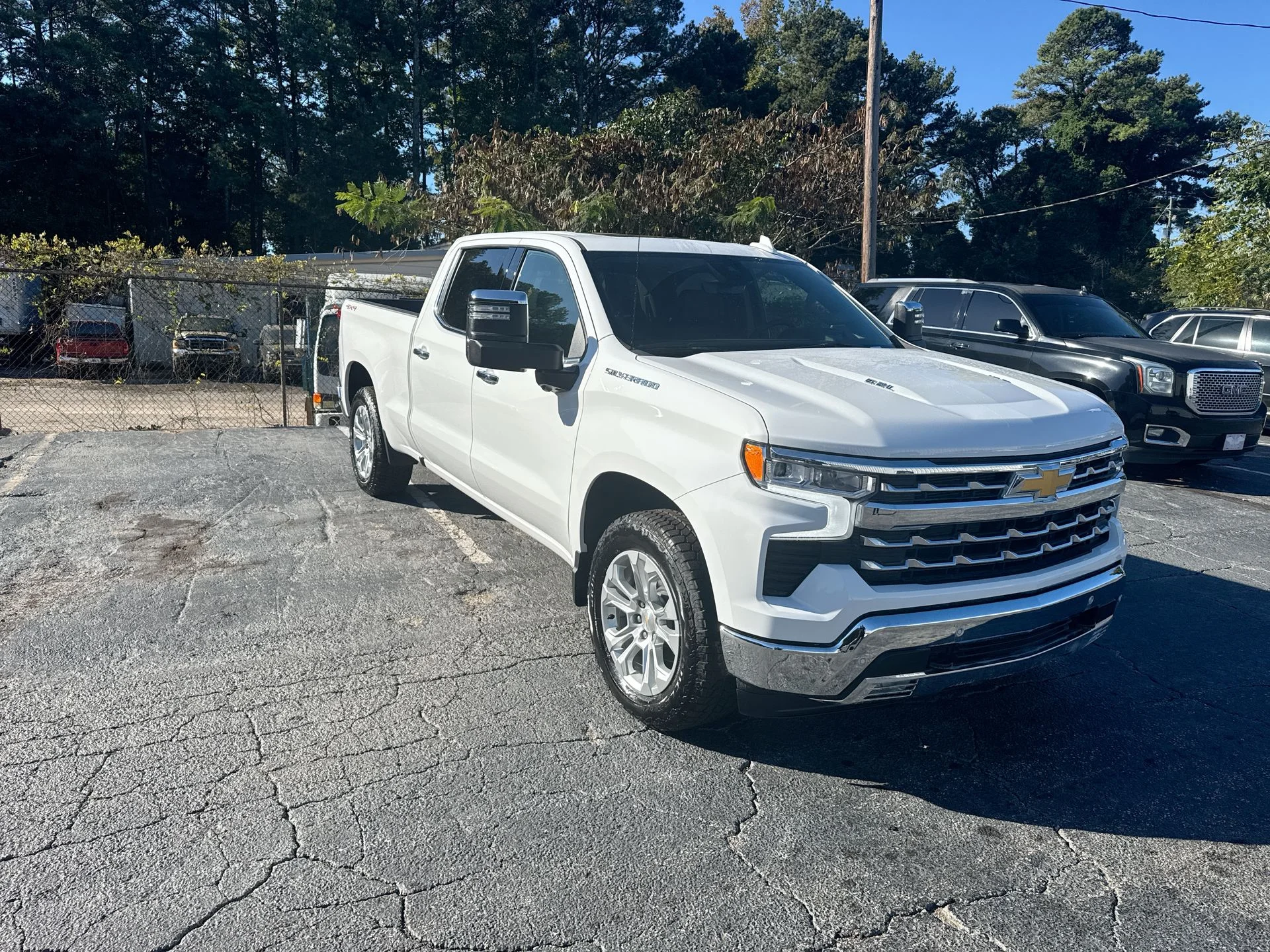 2025 Chevrolet Silverado 1500 LTZ - Photo 39