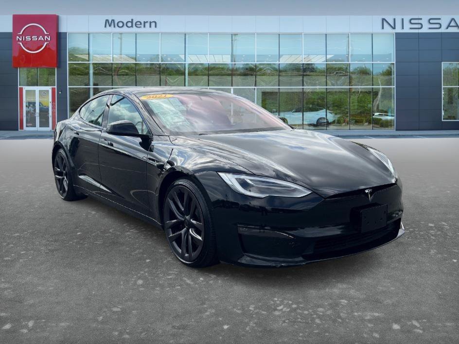 Used 2021 Solid Black Tesla Long Range image 3
