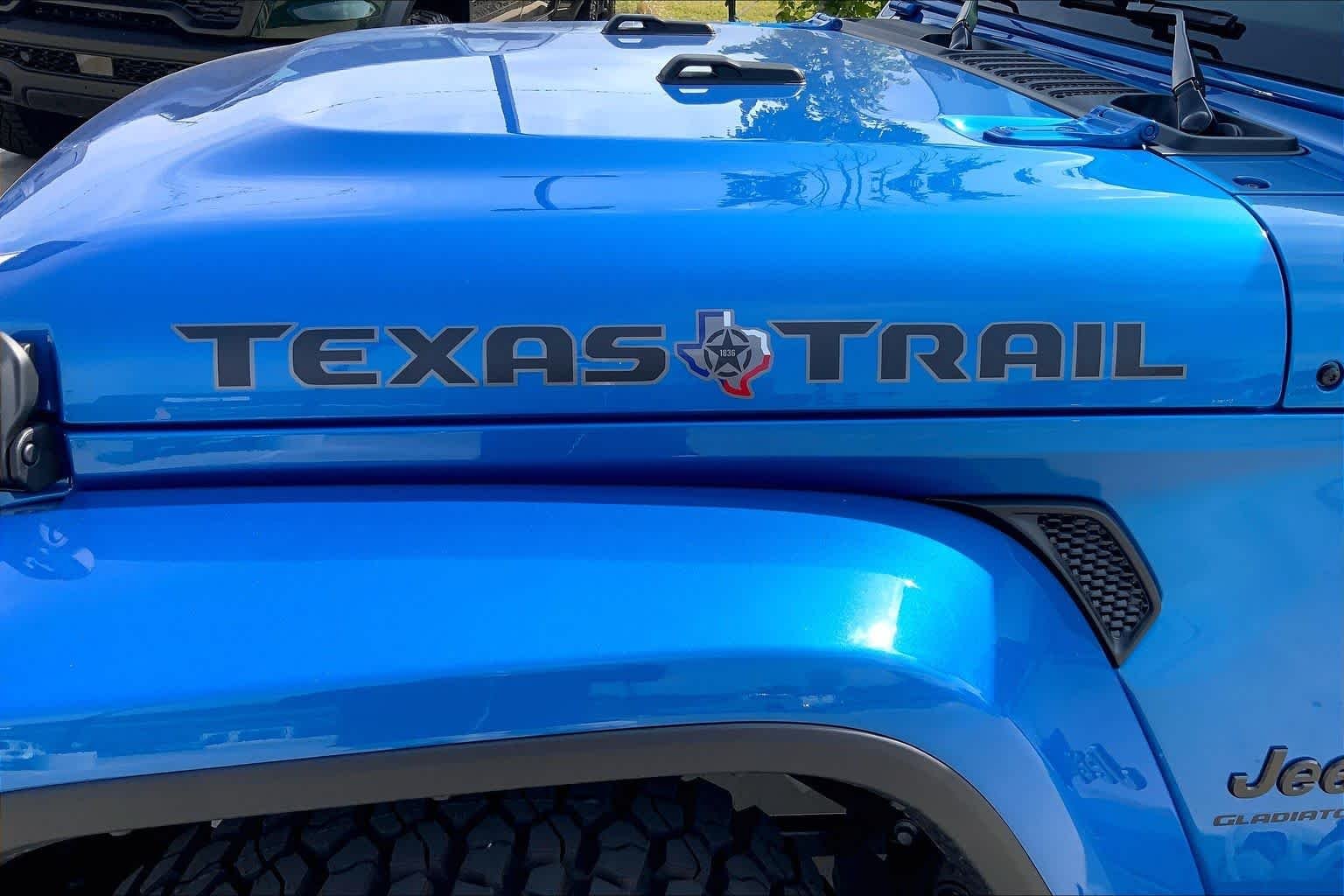New 2026 Hydro Blue Pearl-Coat Exterior Paint Jeep Texas Trail image 20