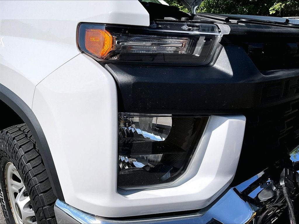 Used 2020 Summit White Chevrolet Work Truck image 31