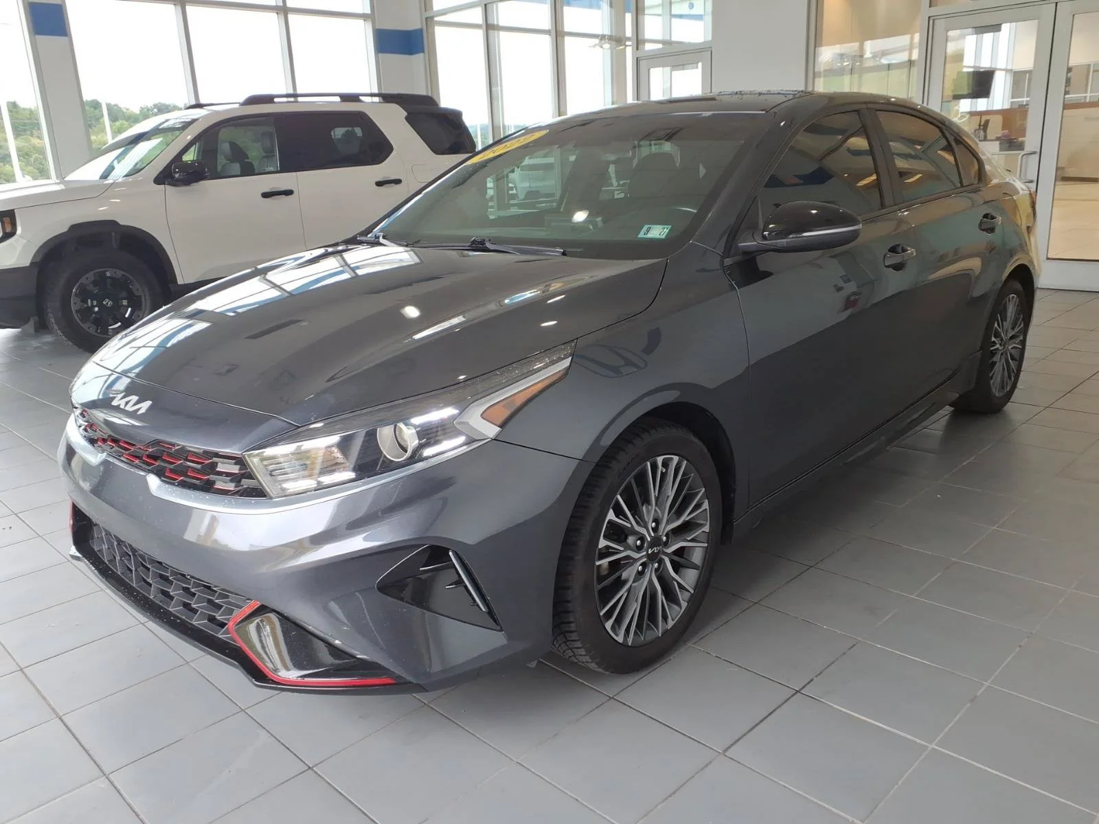 2022 Kia FORTE GT-Line - Photo 8