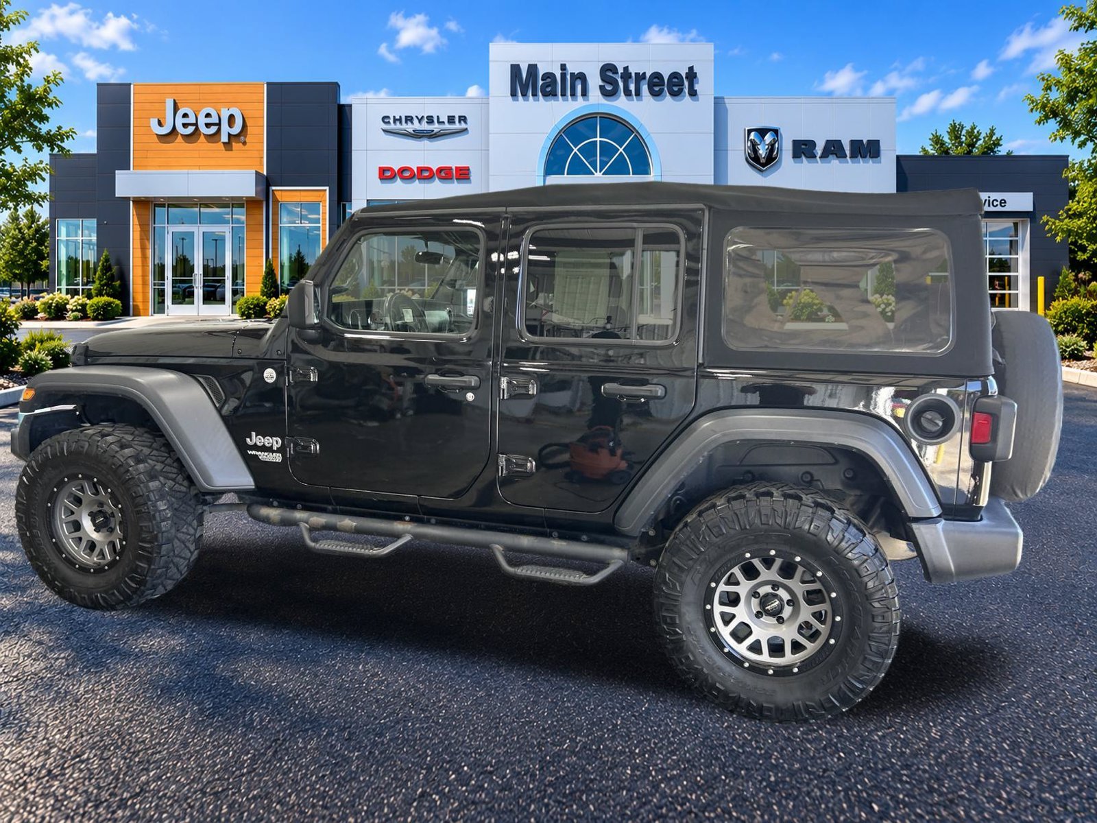 Used 2018 Black Jeep Unlimited Sport S image 16