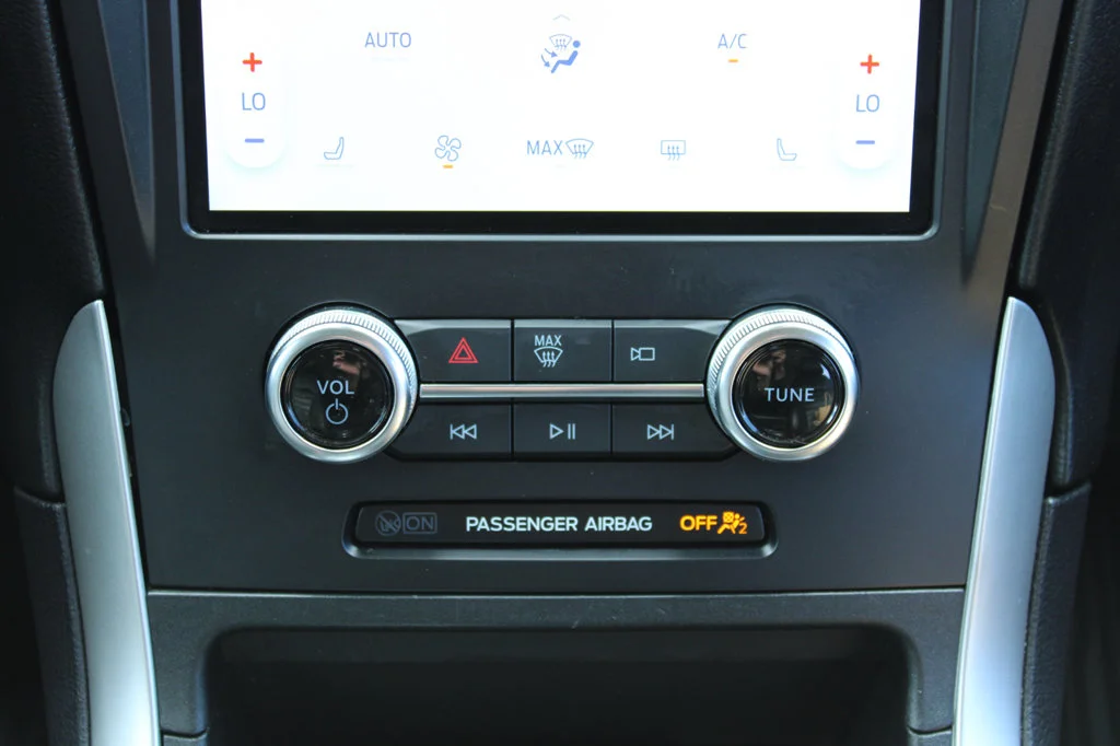 Certified Used 2024 Oxford White Ford SEL image 25