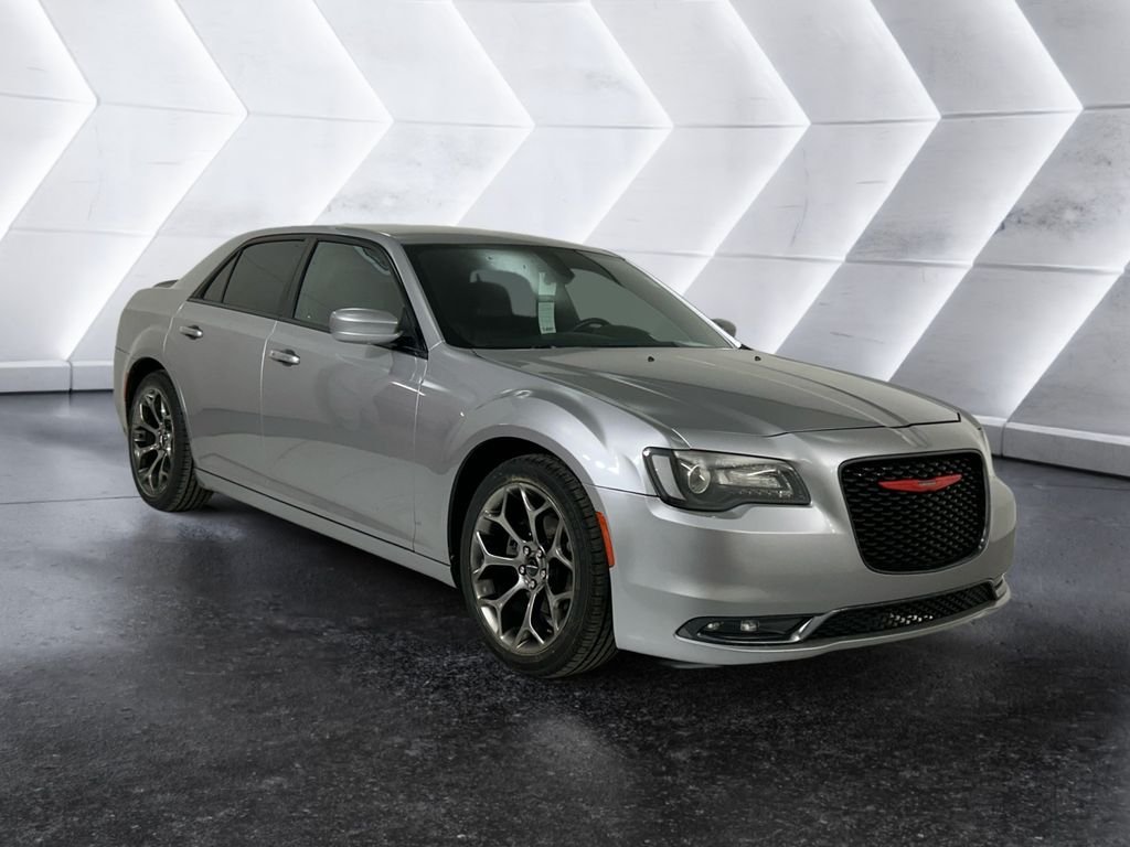 2017 Chrysler 300 S's photo