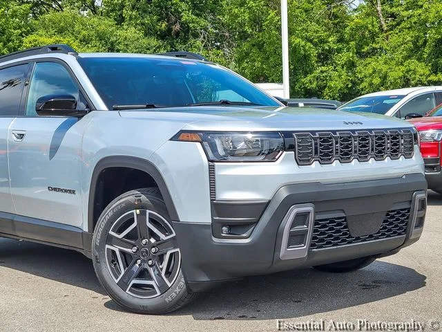 New 2026 Silver Zynith Clear-Coat Exterior Paint Jeep Laredo image 2