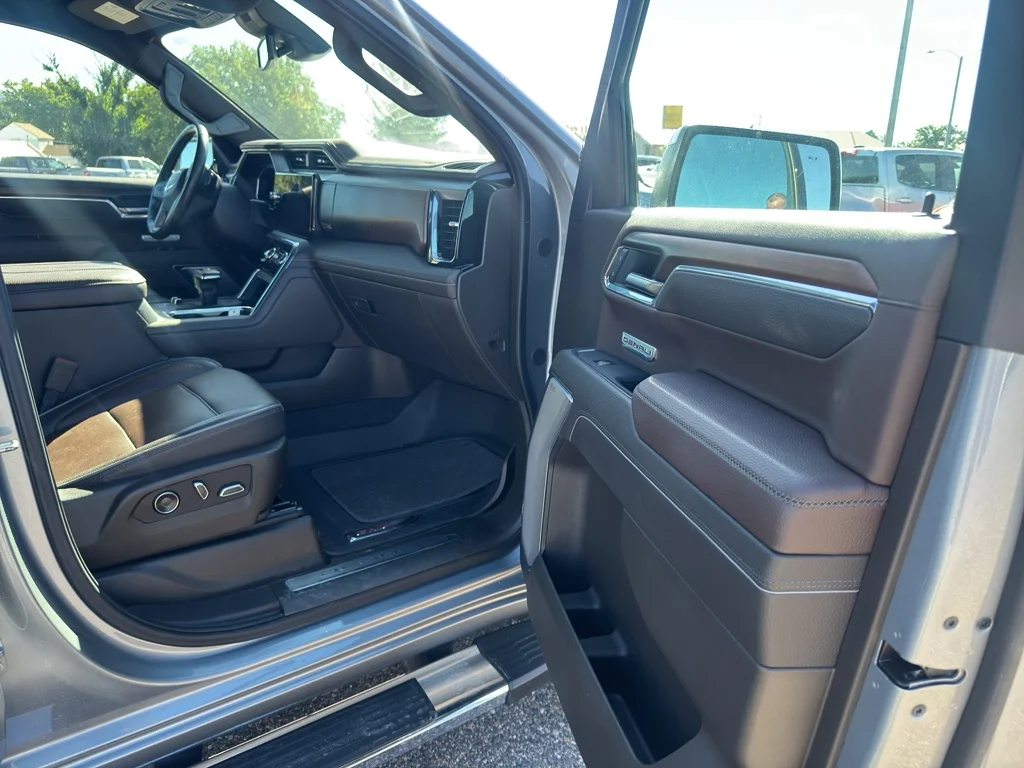 Used 2025 Sterling Metallic GMC Denali image 14