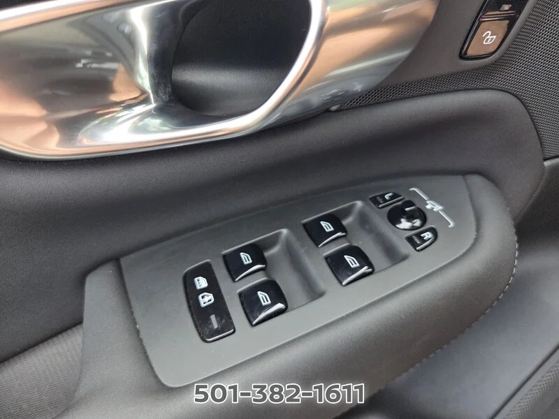 Used 2025 Onyx Black Metallic VOLVO 2025.5 B5 AWD PLUS 7-SEATER image 30