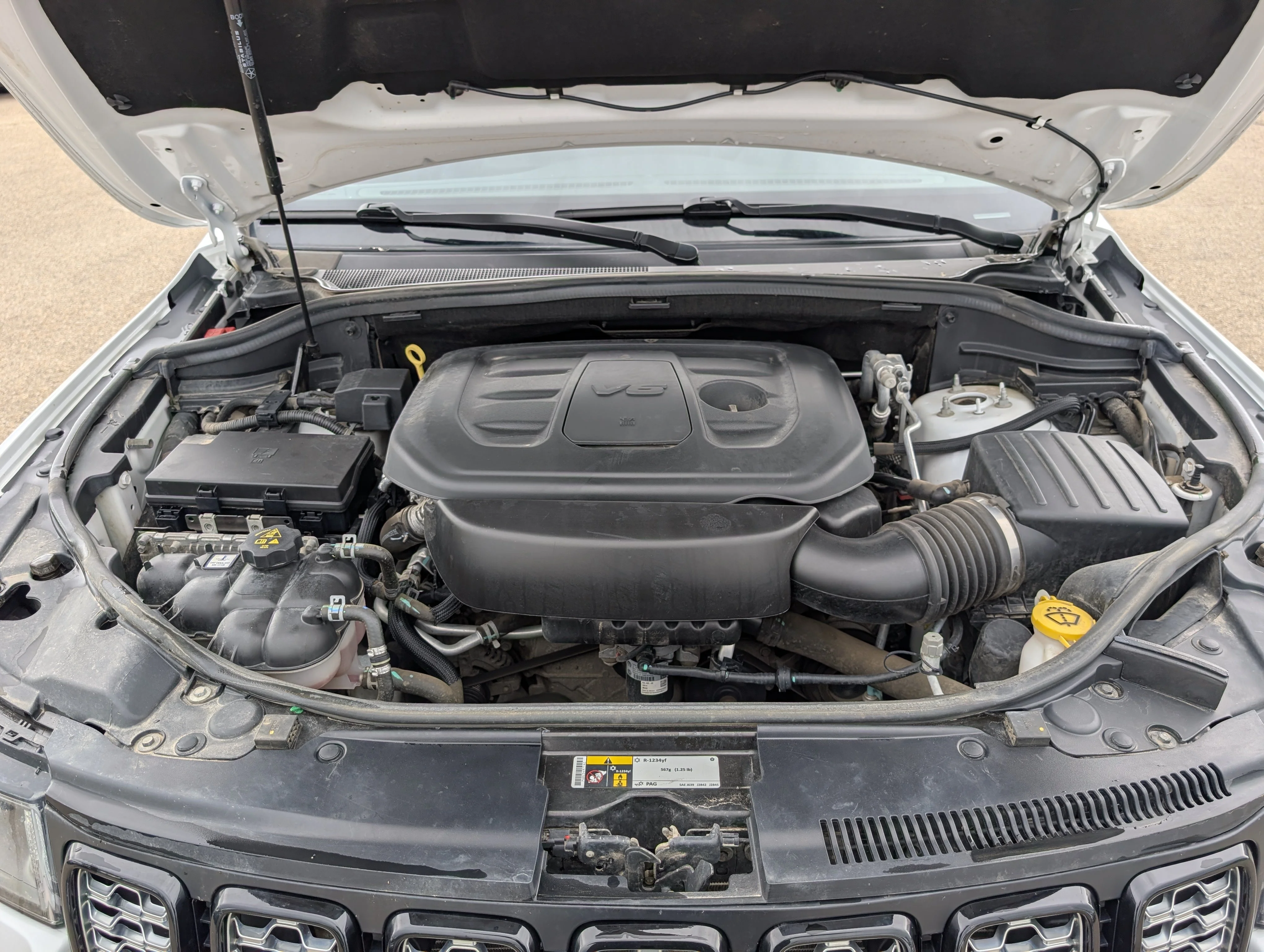 Used 2021 Bright White Jeep Altitude image 30