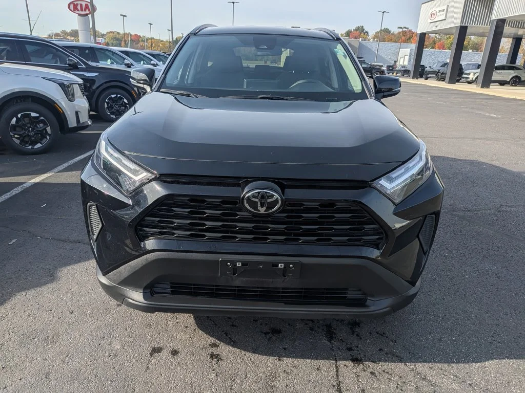 Used 2025 Midnight Black Metallic Toyota XLE image 2