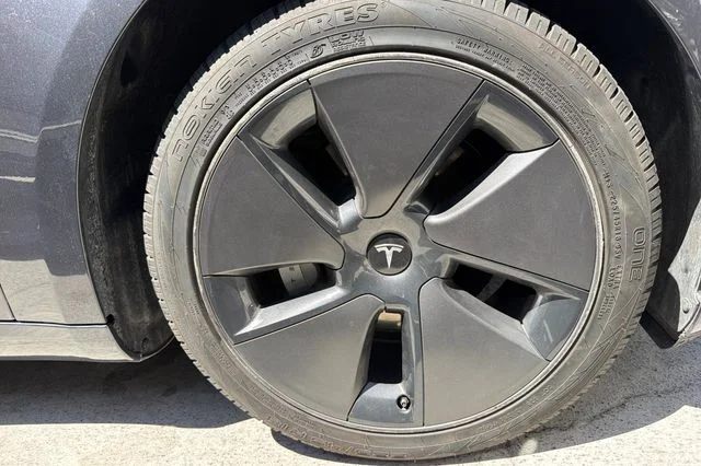 Used 2023 Gray Tesla Base image 5