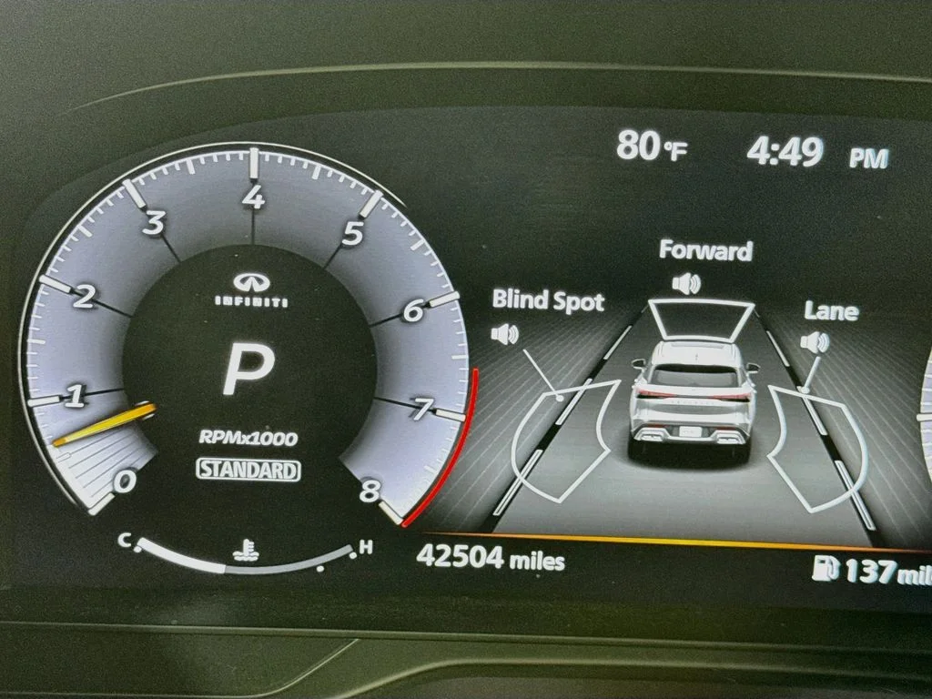 Certified Used 2023 Red INFINITI LUXE image 17