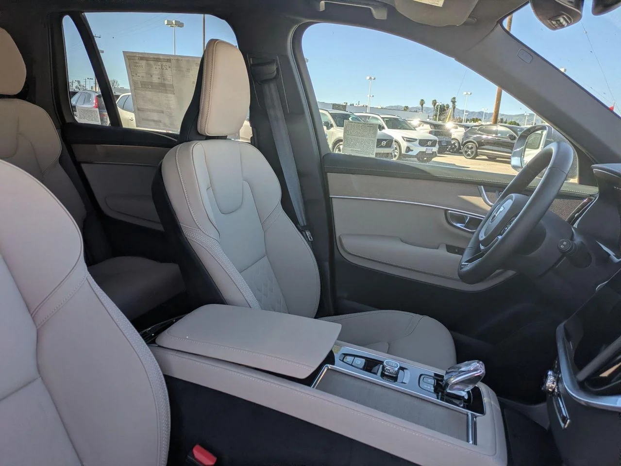 2026 Volvo XC90 Core - Photo 14